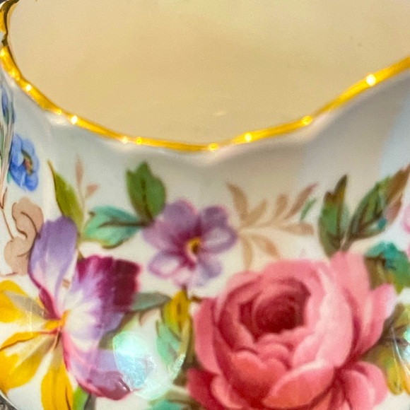 Vintage Paragon Fine Bone China
England QUEENS GARDEN Ptrn Sugar
Bowl & Creamer - Picture 12 of 16